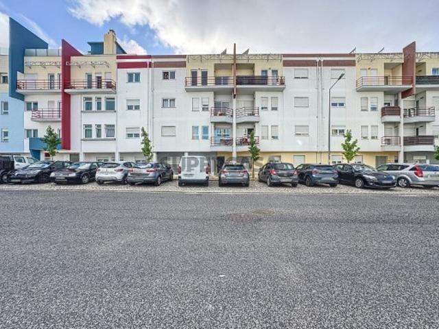 APARTAMENTO T2 + 2 DUPLEX CALDAS DA RAINHA