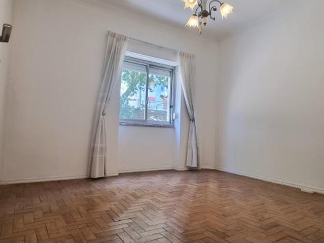 Apartamento T2 3 Assoalhadas na Ameixoeira, Lisboa
