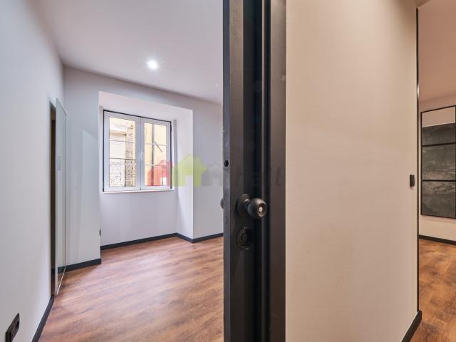 Apartamento T2 totalmente remodelado