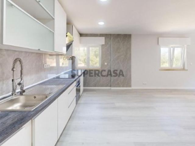 Apartamento T2 Totalmente Remodelado | Corroios