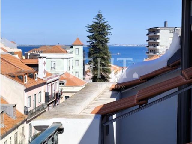 Apartamento T2 totalmente remodelado em São Vicente