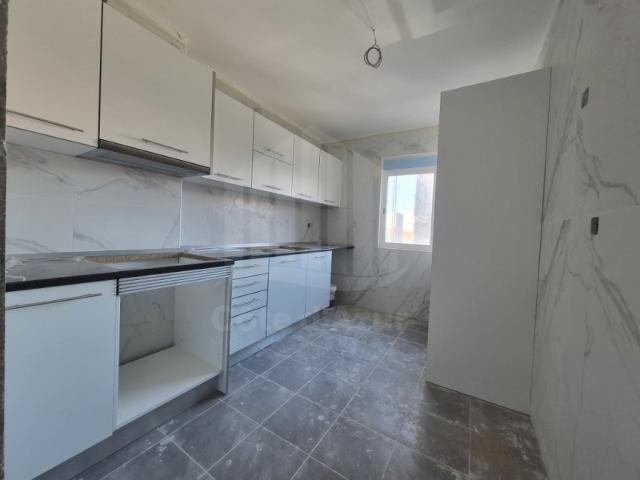Apartamento T2 totalmente remodelado em Setúbal