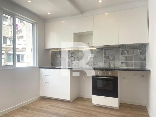 Apartamento T2 totalmente remodelado em Queluz