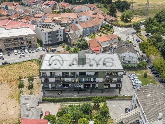 Apartamento T2 totalmente remodelado, equipado e mobilado em Gualtar, Braga