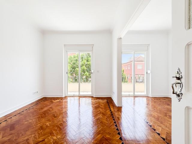 Apartamento T2 Totalmente Remodelado na Amadora