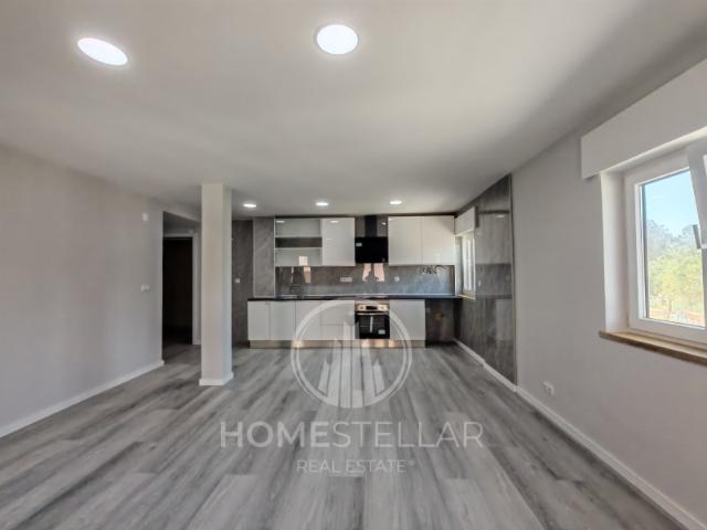 Apartamento T2 totalmente remodelo em Corroios