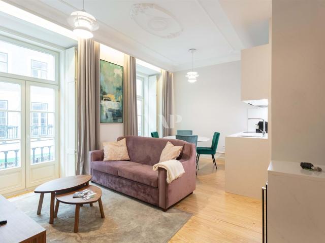 Apartamento T2 totalmente renovado e moderno em Lisboa 67m² Santa Maria Maior