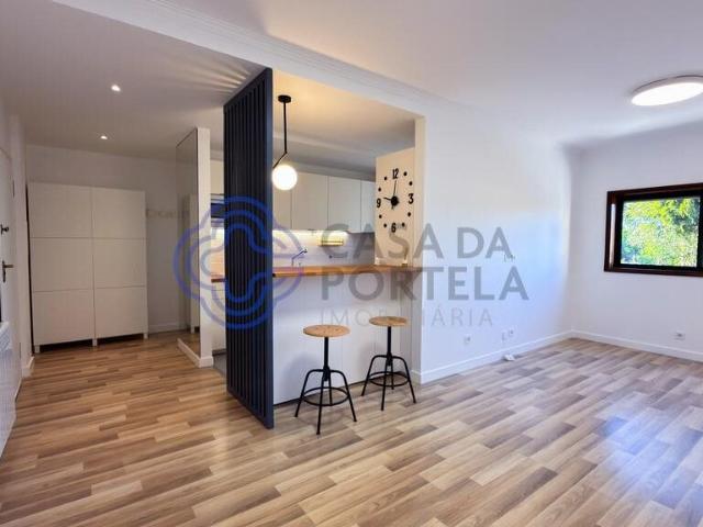 Apartamento T2 totalmente renovado em Canidelo, a 500m da pr. 77m² Canidelo
