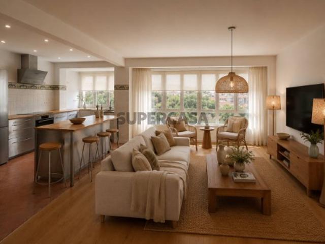Apartamento T2 totalmente renovado em Cascais