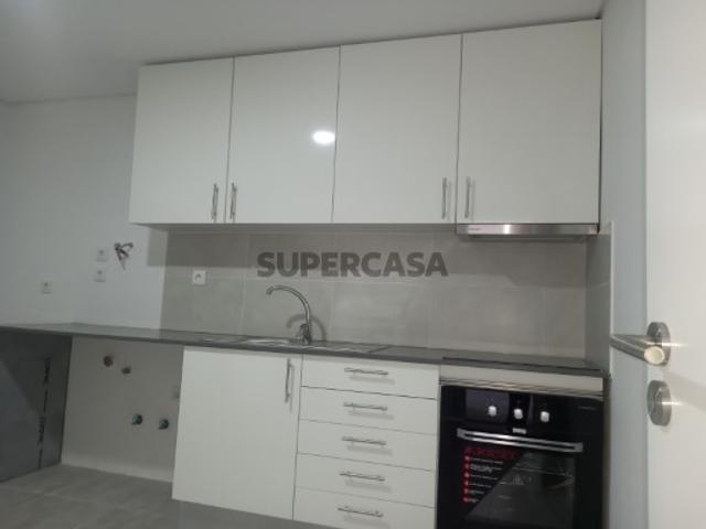 APARTAMENTO T2 TOTALMENTE RENOVADO, PAIVAS, PRÓXIMO DA BAÍA DO SEIXAL