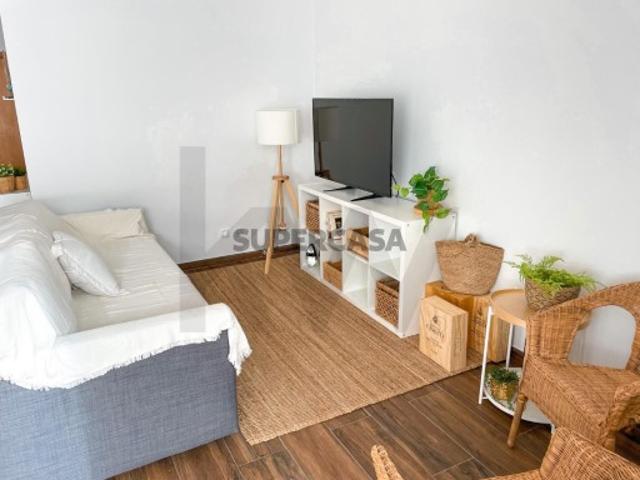 Apartamento T2 Renovado em Localização Privilegiada Cascais !