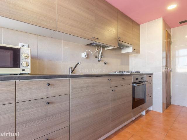Apartamento T2 Vale da Amoreira