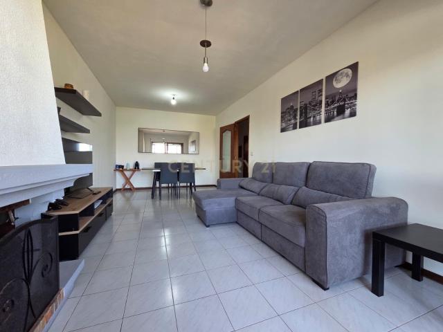 APARTAMENTO T2 | VARANDA | LUGAR DE GARAGEM | ARRUMOS | ELEVADOR | GONDOMAR CENTRO