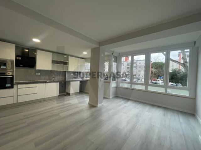 Apartamento T2 Venda Totalmente Remodelado
