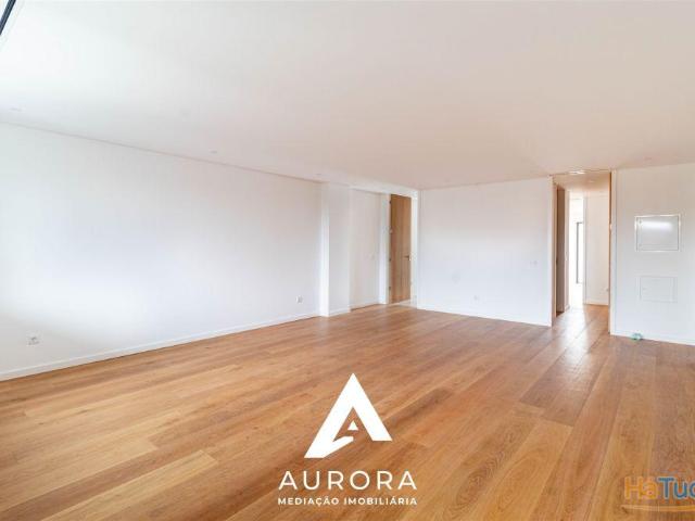Apartamento T2 Venda em Espinho,Espinho | 26063925334