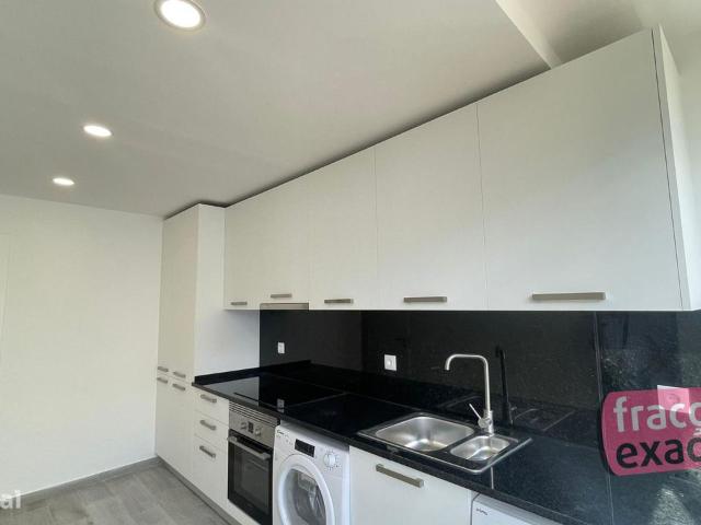 Apartamento T2 Venda em guas Livres,Amadora