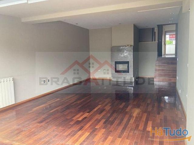 Apartamento T2 Venda em Oliveira, São Paio e São Sebastião,Guimarães | 23103649175
