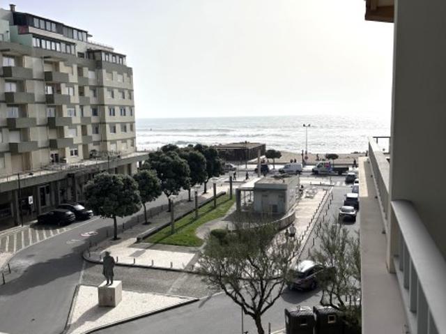 Apartamento T2, vista praia