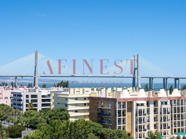 Apartamento T2 Vista Rio No Condomínio Espelho Do Tejo Par. 105m² Parque das nações