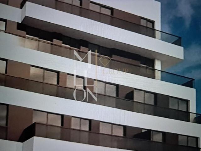 Apartamento T2 a poucos metros da rotunda de Santo Ovídio, Vila Nova de Gaia