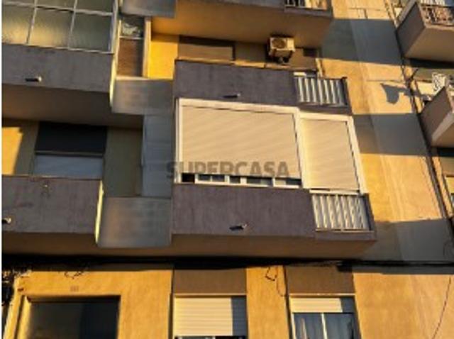 Apartamento T2 à Venda na Baixa da Banheira Conforto, Estilo e Localização Ideal!