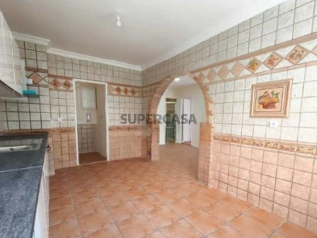 Apartamento T2 à venda na Tapada da Mercês, em Mem Martins | Wallis Real Estate