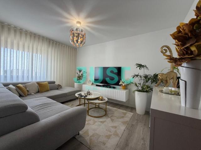 Apartamento T2 à venda no Laranjeiro