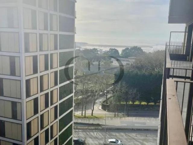 Apartamento T2 à venda nos Jardins d'Arrábida VNG