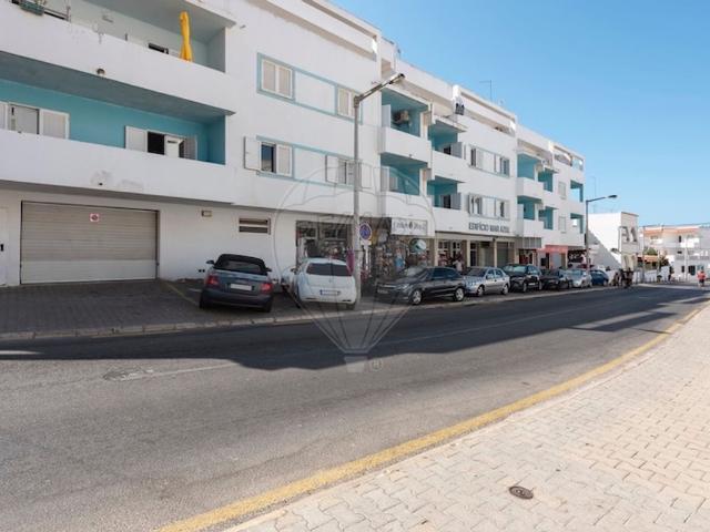Apartamento T2 à venda em Olhos de Água