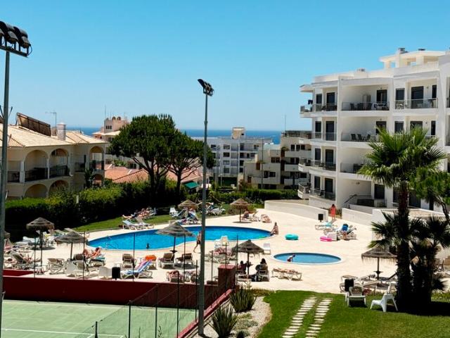 Apartamento T2 à venda em Olhos de Água, concelho de Albufeira, Faro, Portugal