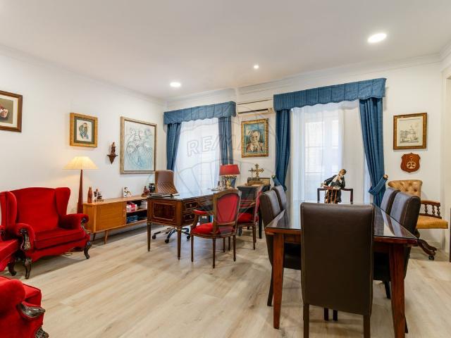 Apartamento T2 à venda em Almada Velha