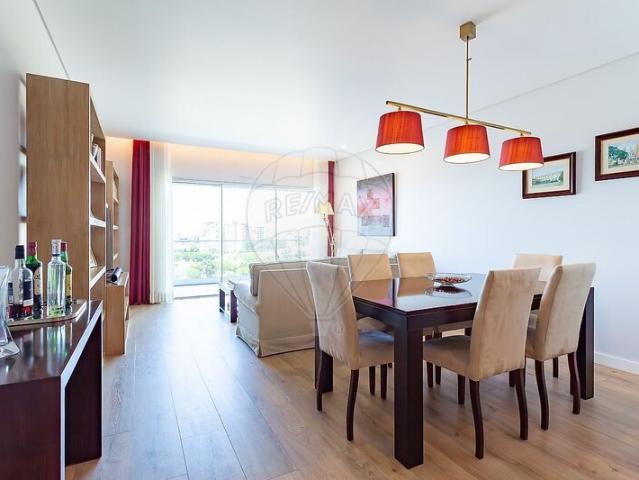 Apartamento T2 à venda em concelho de Oeiras, Lisboa, Portugal