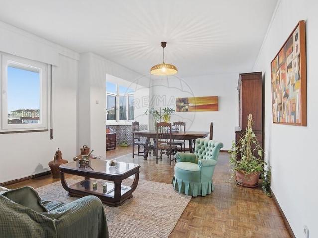 Apartamento T2 à venda em concelho de Oeiras, Lisboa, Portugal