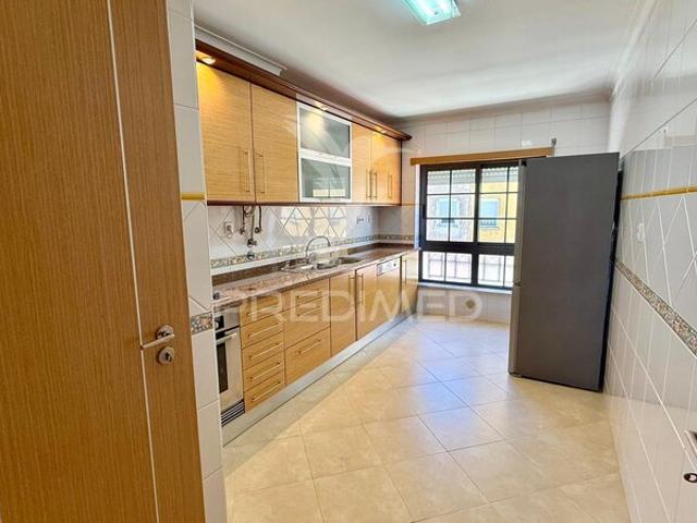 Apartamento T2 à venda em concelho de Barreiro, Setúbal, Portugal