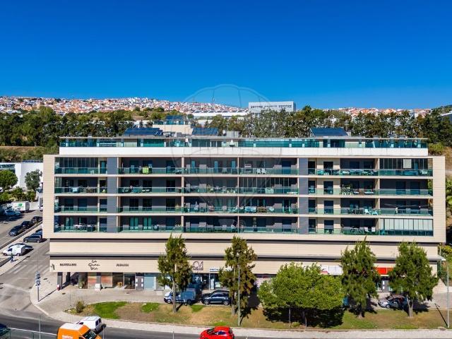 Apartamento T2 à venda em Famões