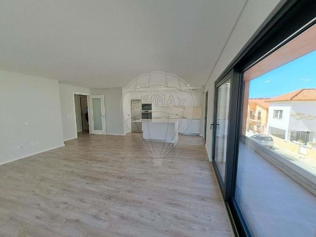 Apartamento T2 à venda em Praia da Areia Branca 128m² da Lourinhã e Atalaia
