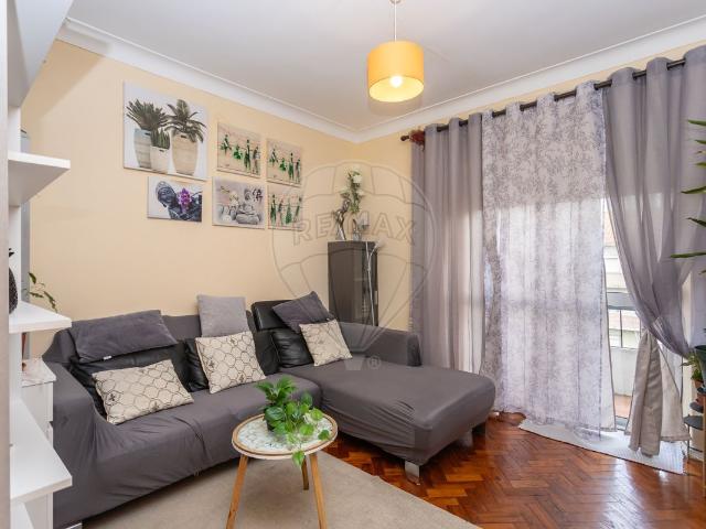 Apartamento T2 à venda em Seixal