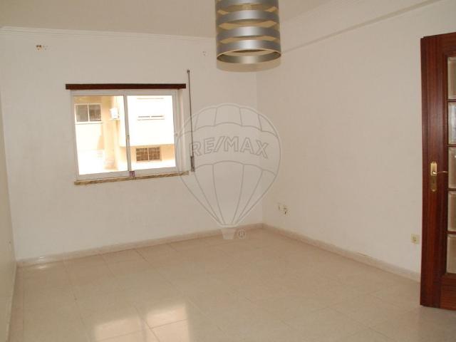Apartamento T2 à venda em Seixal