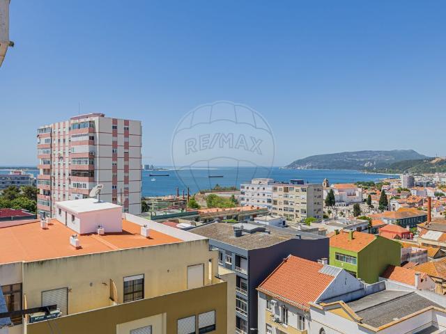 Apartamento T2 à venda em Setúbal