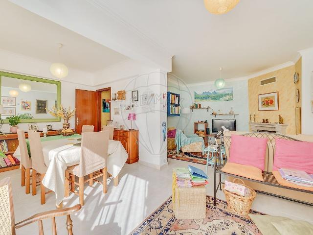 Apartamento T2 à venda em Sintra