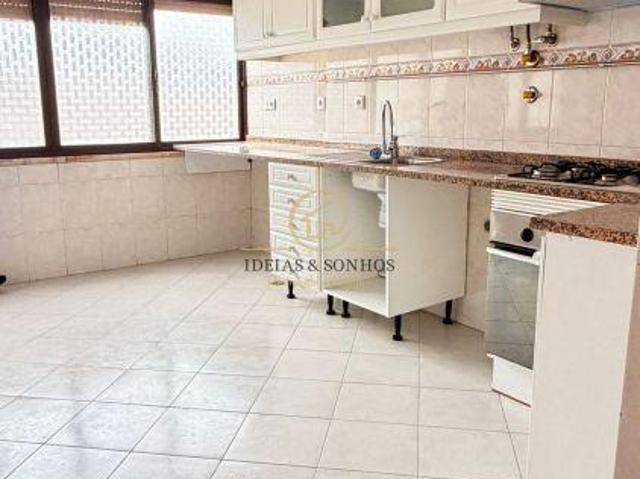 ? Apartamento T2 à Venda ? Laranjeiro | 26064061575
