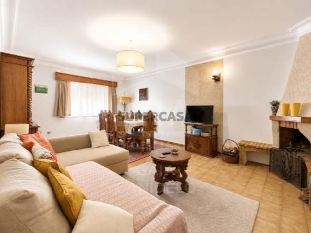 Apartamento T2 a 700 metros da praia
