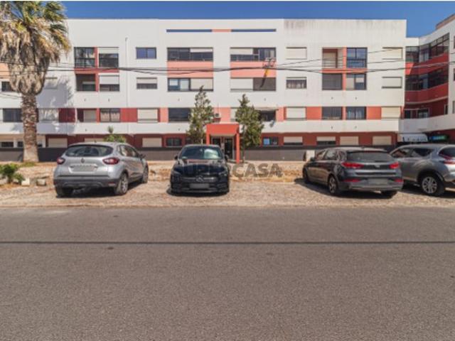 Apartamento T2 ao nível RC na Marisol