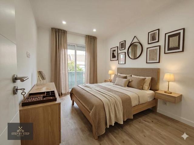 Apartamento T2 Amadora remodelado a 1km da estação de Metro da Amadora Este