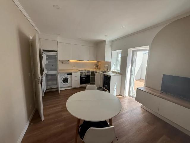 Apartamento T2 + aproveitamento sótão| Boa localização