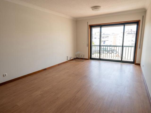 Apartamento T2 Arrendamento Rua Costa Cabral, Porto