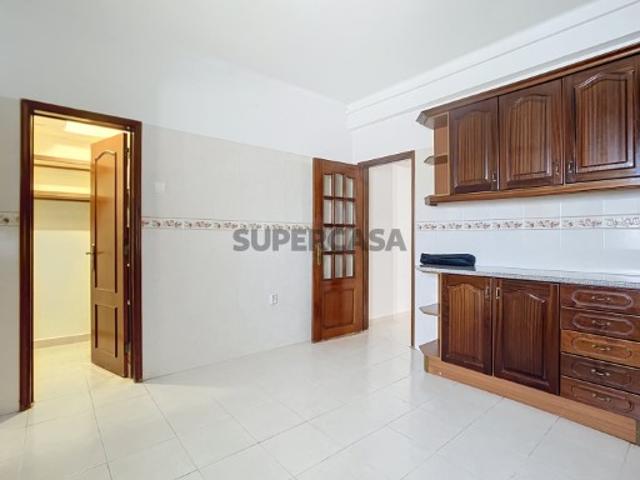 Apartamento T2 Arrentela / Bairro Manuel André Excelente luminosidade