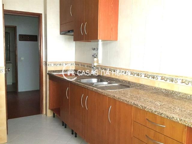 Apartamento T2 at S.Julião, N.S. da Anunciada e S.Maria da Graça Setúbal, Portugal