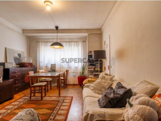 Apartamento T2 Barrocas! Excelente iluminação natural!