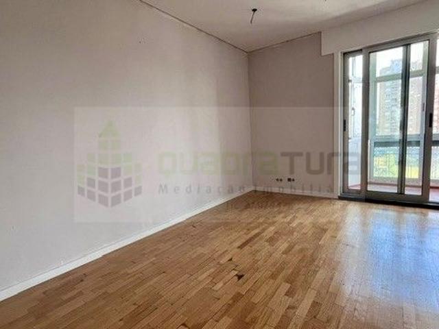 Apartamento T2 | Boavista | junto à Rotunda | Totalmente restaurado